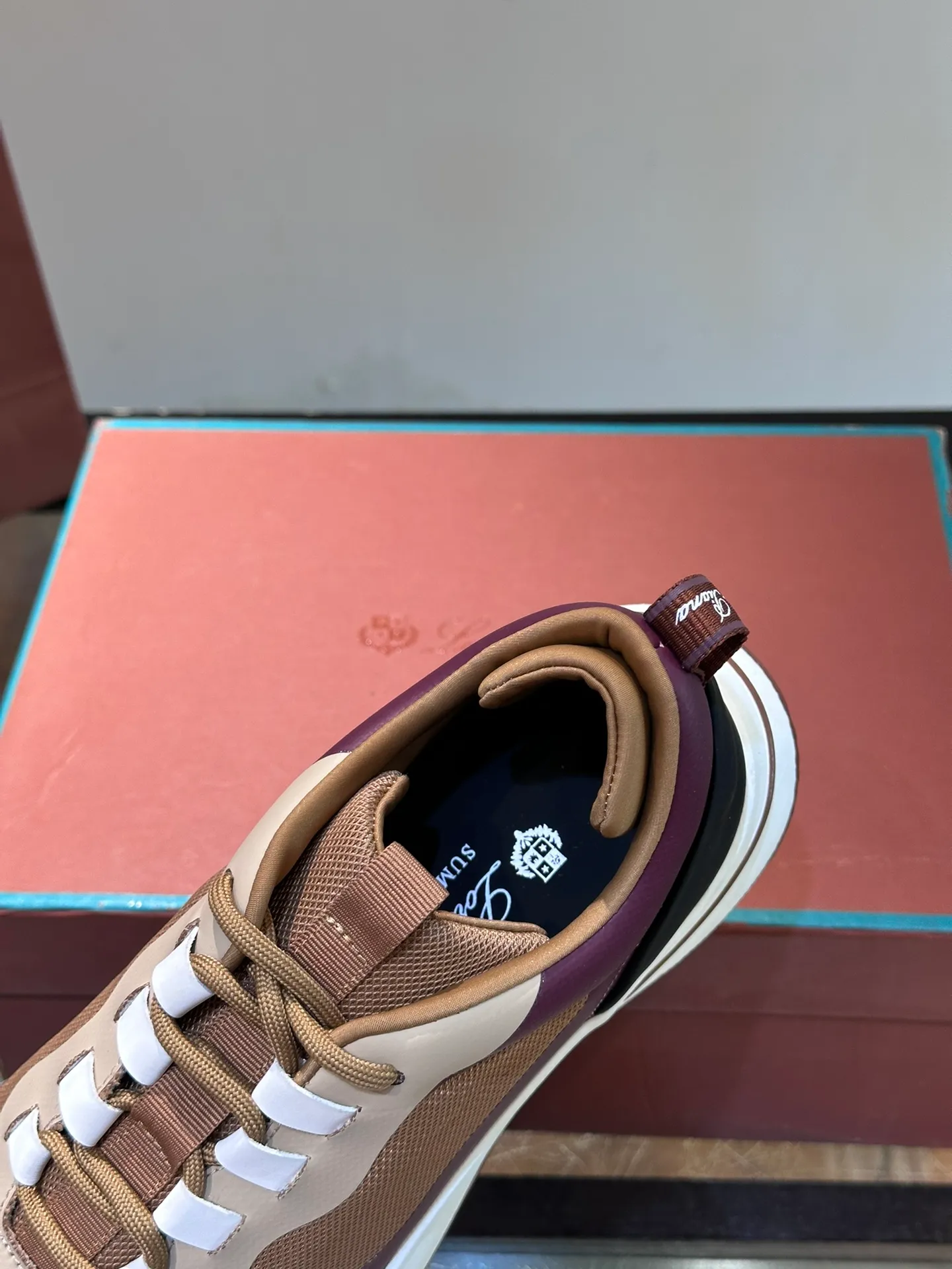 Factory price: 540💰Loro men's shoes💰iana niche Loro classic jogging shoes, men's lace-up casual shoes and sneakers, high-quality lightweight and comfortable fabrics, suitable for outdoor leisure, the color scheme is young and energetic, and it looks great with sportswear or casual suits! Size: 39-45 (46 customized)
